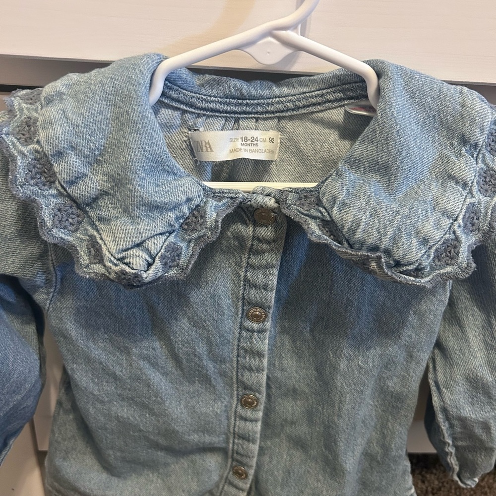 Adorable Zara ruffled collar top for toddler girl - Picture 2 of 4